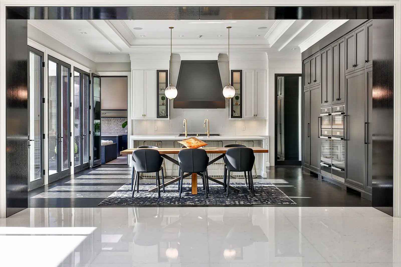 RESIDENTIAL RENOVATION West Vancouver, BC