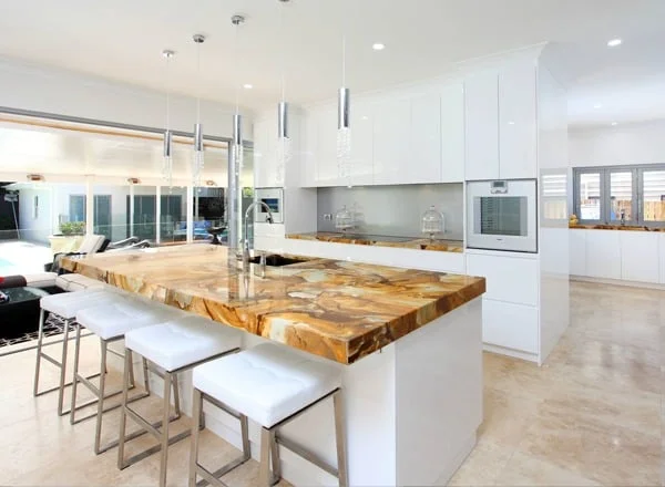 Naimi Contracting: Kitchen,