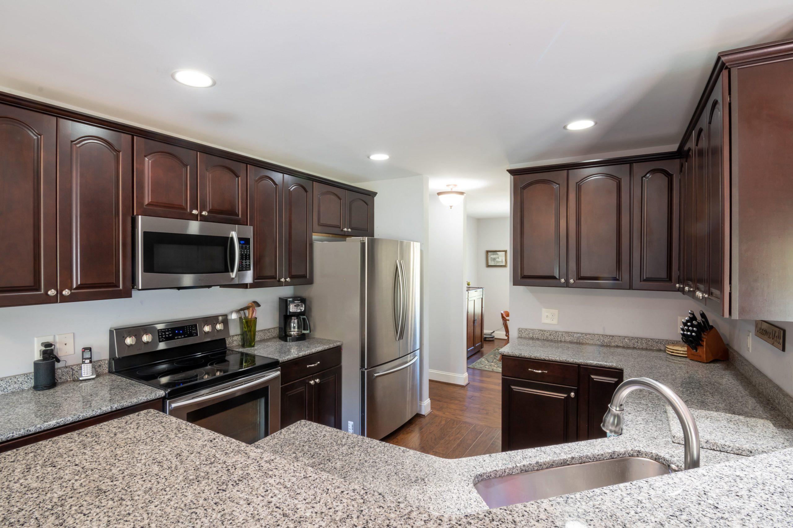 Custom Kitchen Cabinets