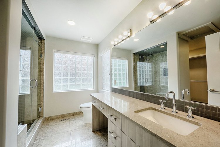 Bathroom & Laundry