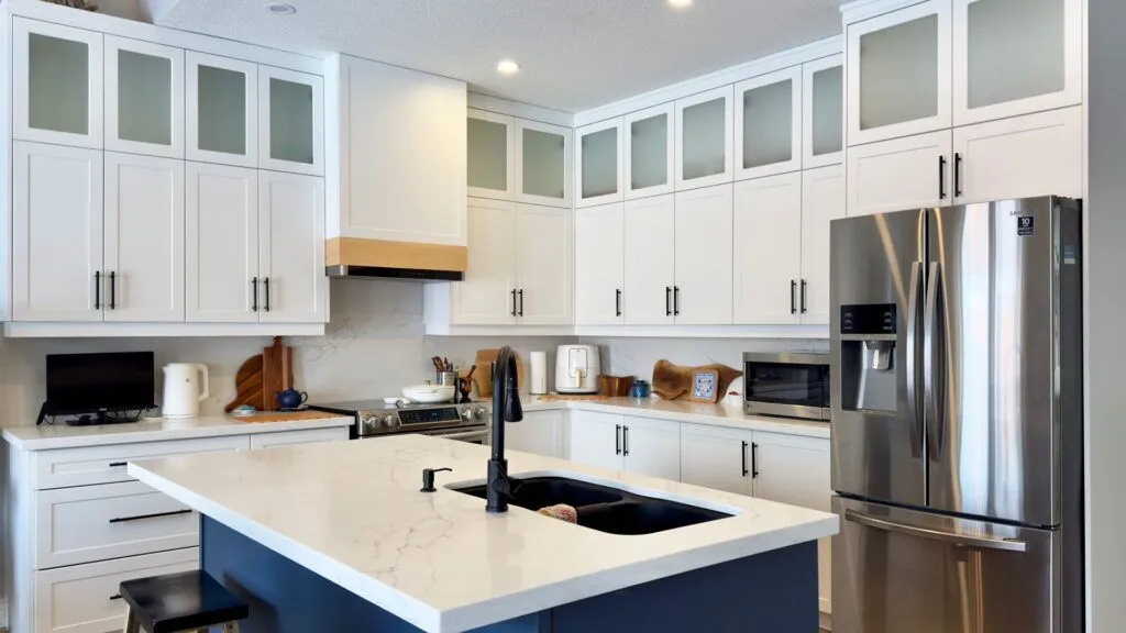 Kitchen Cabinet