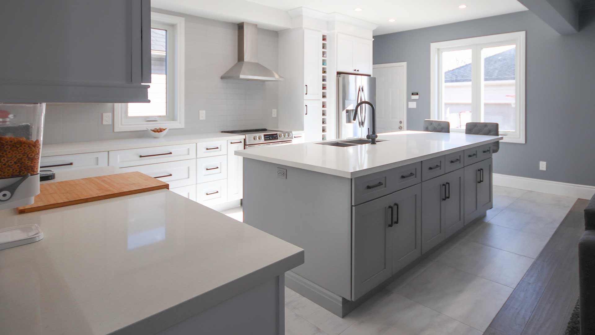 Shaker Grey