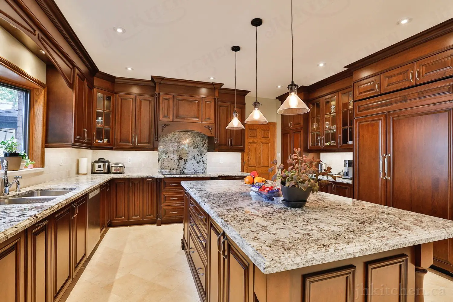 Dark Kitchen