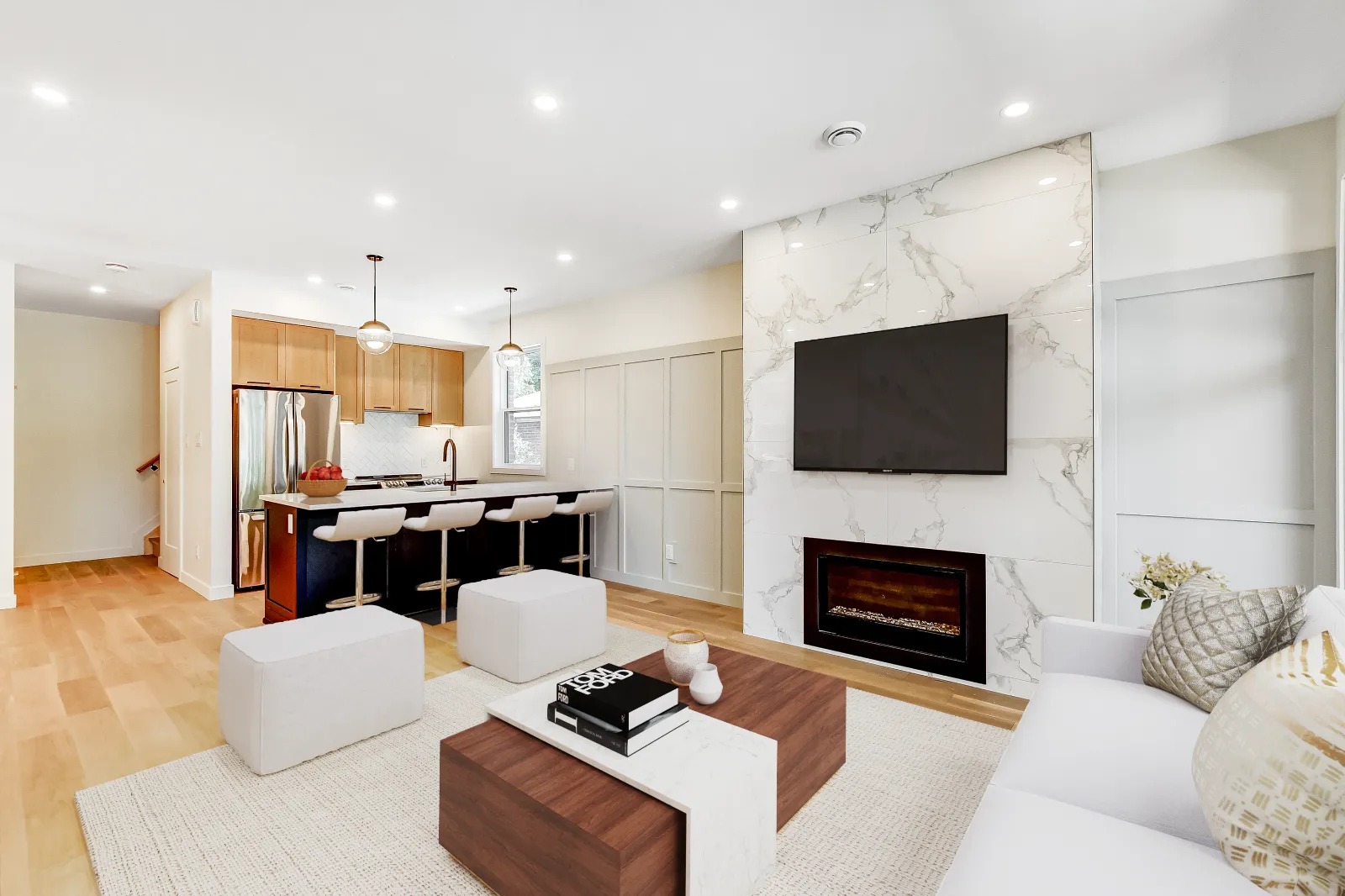 CUSTOM HOME CONSTRUCTION