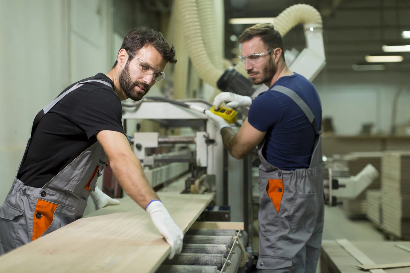 Deslaurier Custom Cabinets