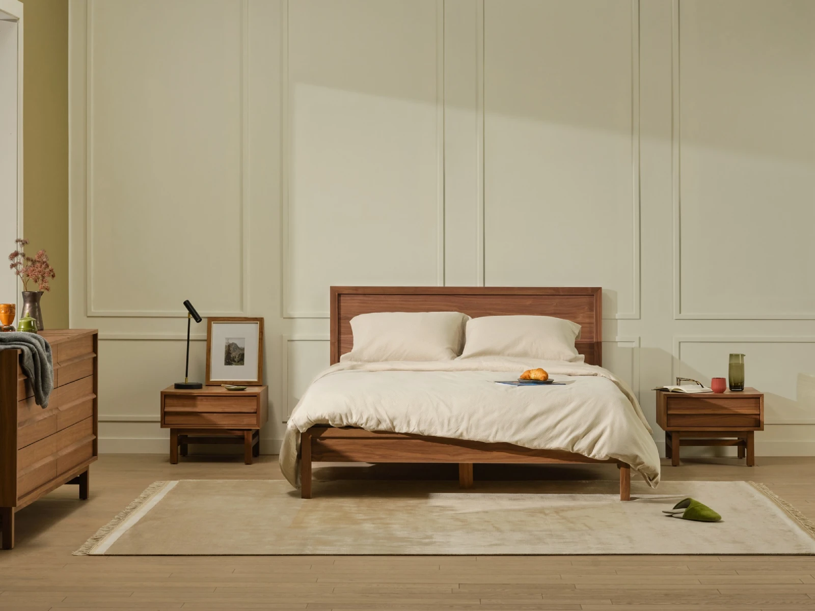 Marcel King Bed & Nightstand Bedroom Bundle